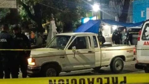 Mates de Horror en Texmelucan: Sicarios asesinan a hombre en una camioneta