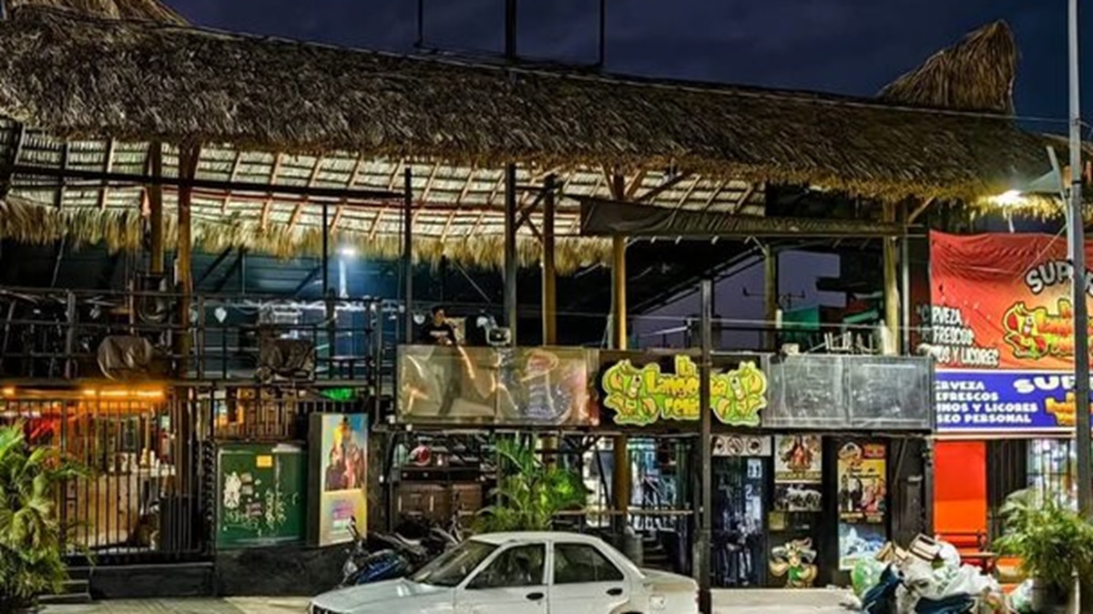 ¡Domingo de Horror en Acapulco! Balean a tres turistas afuera de un bar en la Costera