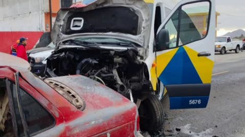 Tragedia en la Amozoc-Nautla: Fuerte choque entre autobús y Tsuru deja dos mujeres sin vida