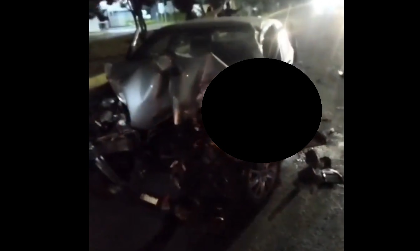 Poblano borracho y a exceso de velocidad choca contra árboles en la Recta a Cholula