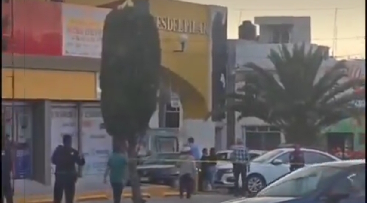 VIDEO: ¡Alerta en Puebla! Reportan amenaza de bomba en zona del Oxxo de Bosques del Pilar