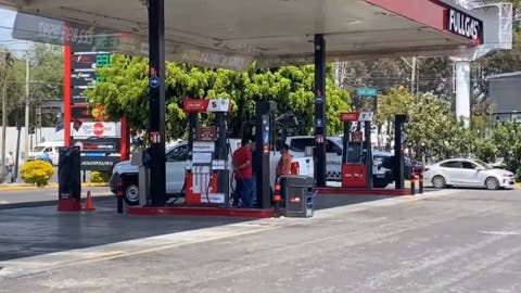 Clausuran gasolinera en Puebla: acusan venta de combustible adulterado