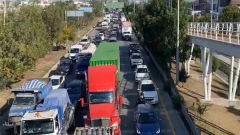 ¡Otro caso más en Puebla! Infarto fulminante mata a conductor en Periférico Ecológico