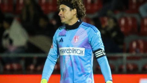 ¡Otro récord amargo! Memo Ochoa llega a los 500 goles recibidos en Europa