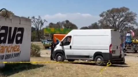 Domingo de Terror en Puebla: Hallan cadáver baleado dentro de una camioneta en Chachapa