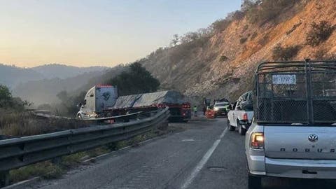 CUIDADO Derrumbe bloquea la autopista Cuacnopalan-Oaxaca: estas son las rutas alternas