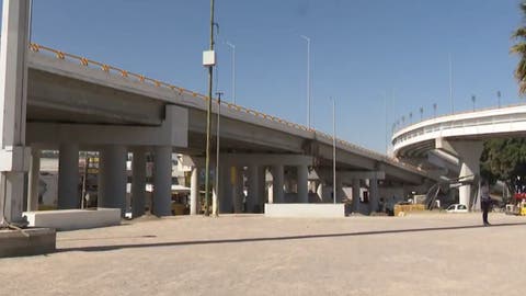 Vecinos de Amalucan arriesgan la vida para cruzar el distribuidor: “hay que lanzarse a la brava”