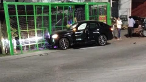 Otro Borrachazo en Zavaleta: BMW de lujo choca contra Uber y deja una mujer lesionada