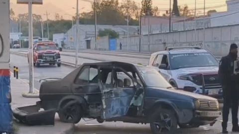 ¡Brutal choque en Puebla! Copiloto muere y conductor se da a la fuga en el Bulevar 18 de Noviembre