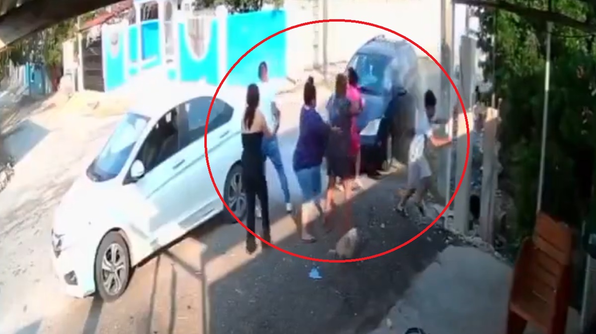 FUERTE Video Tragedia en Kanasín: automovilista atropella a una familia en un predio