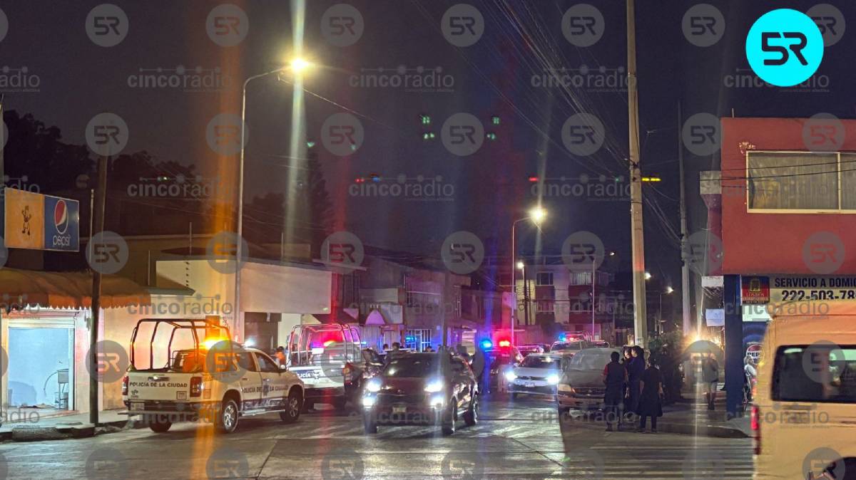 Atraco y persecución: Caen cinco tras robo a Oxxo en Puebla