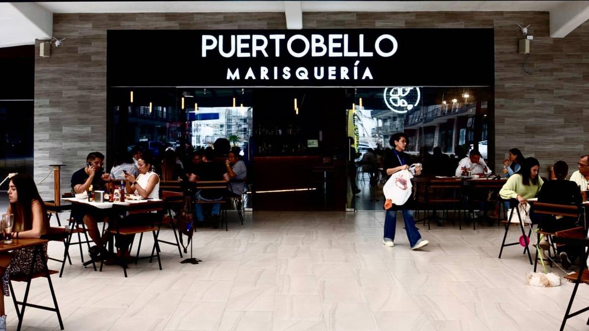 Impactante asalto en Angelópolis: Despojan a comensal de su Rolex en plena marisquería
