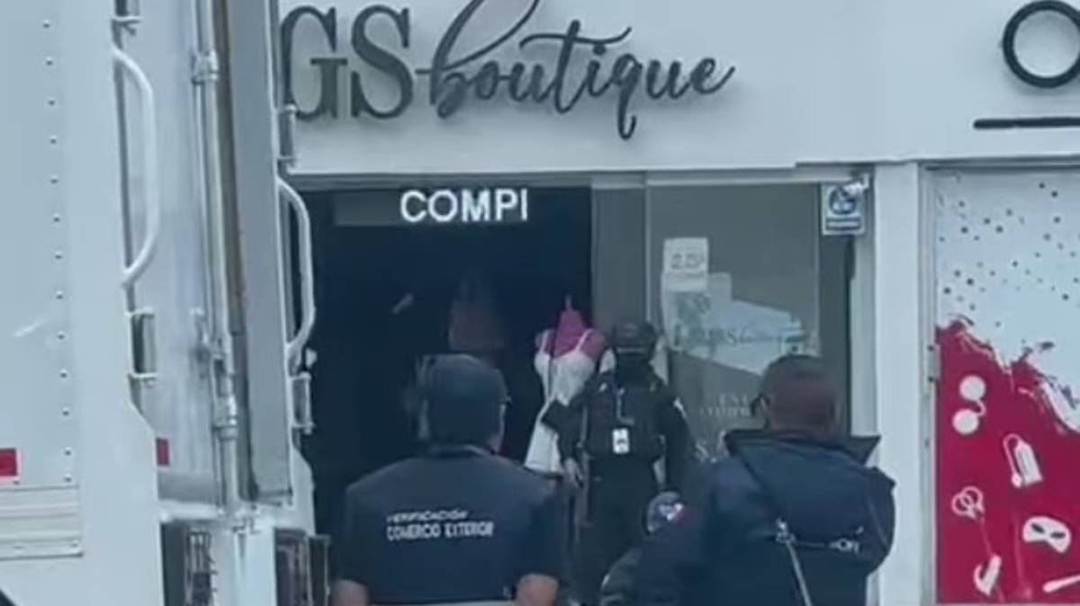 Mega Operativo en Tienda de Moda: Aseguran Mercancía en Pleno Centro de Puebla