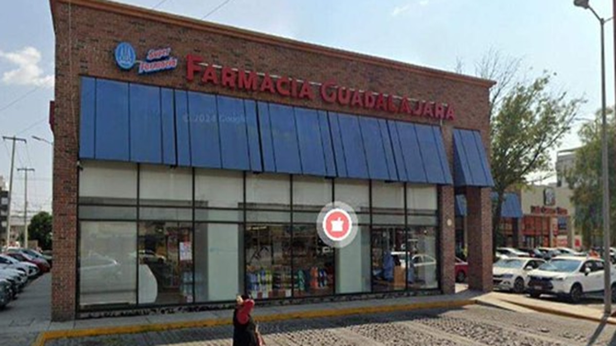 ¡Asalto violento en La Paz! Ladrón armado roba Farmacia Guadalajara y huye con 30 mil pesos