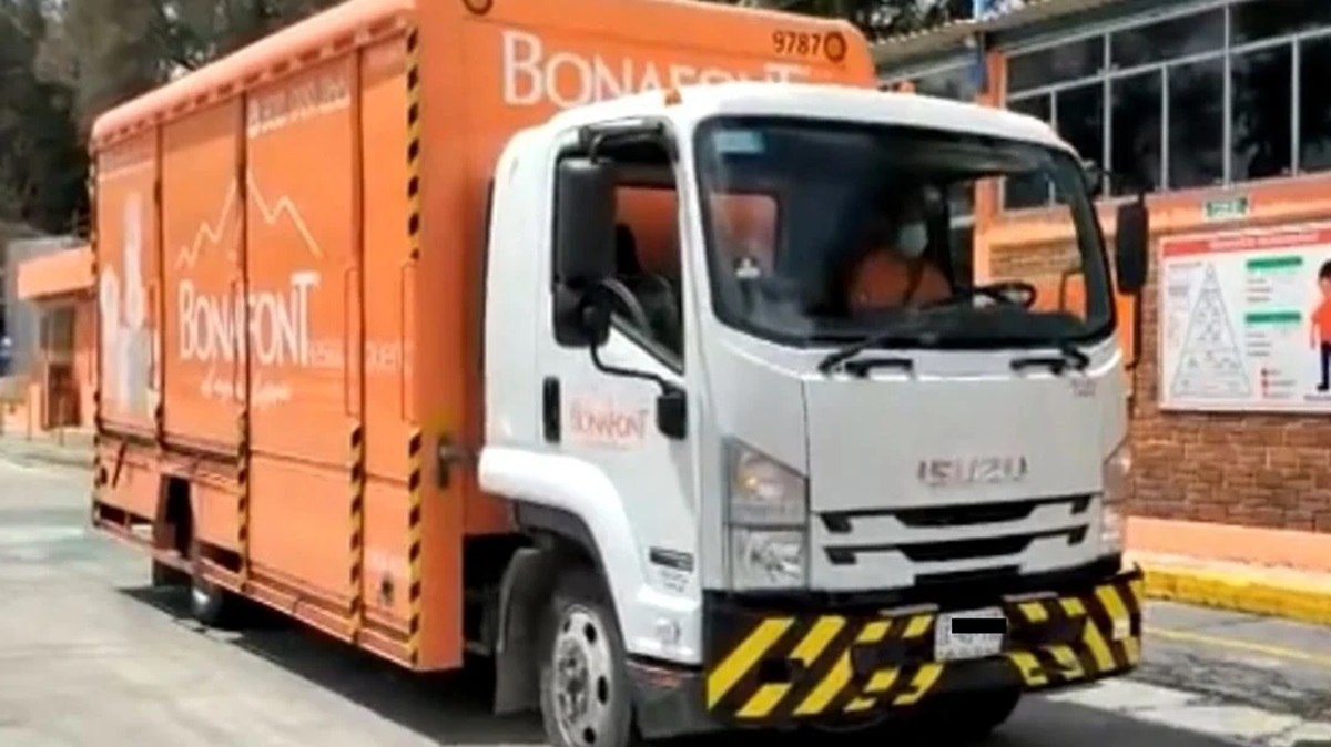 Motoladrones asaltan a repartidor de Bonafont en Puebla