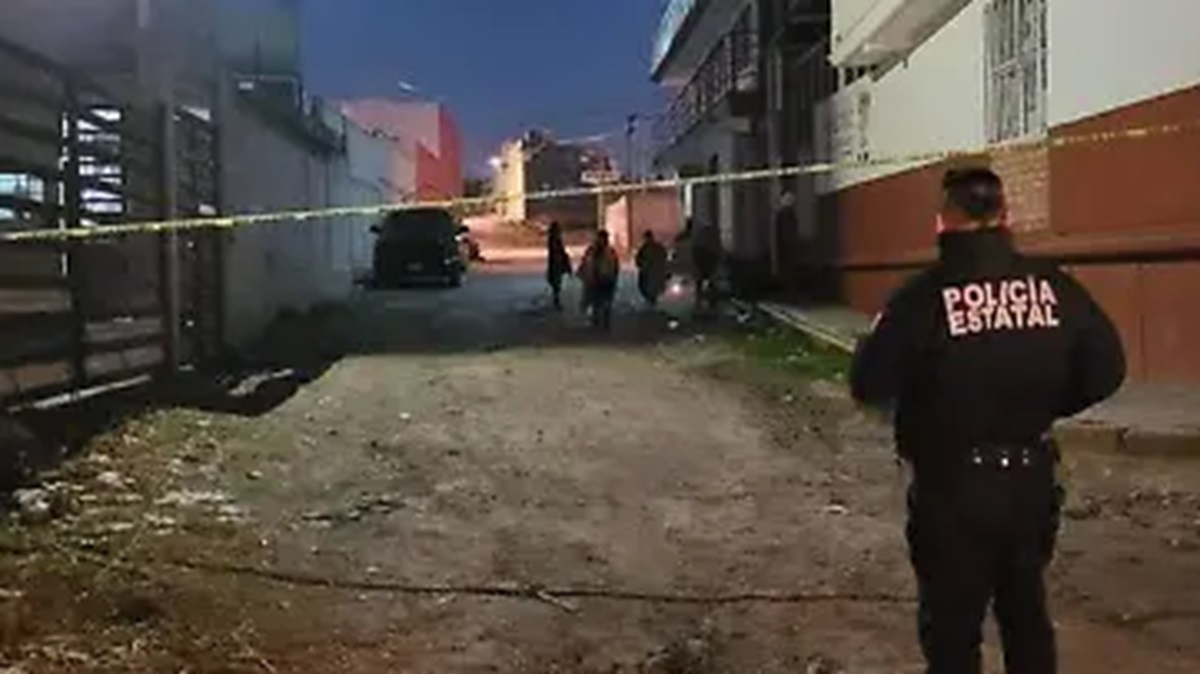 Sicarios en moto atacan a balazos a joven de 17 años en La Resurrección; está grave en el hospital