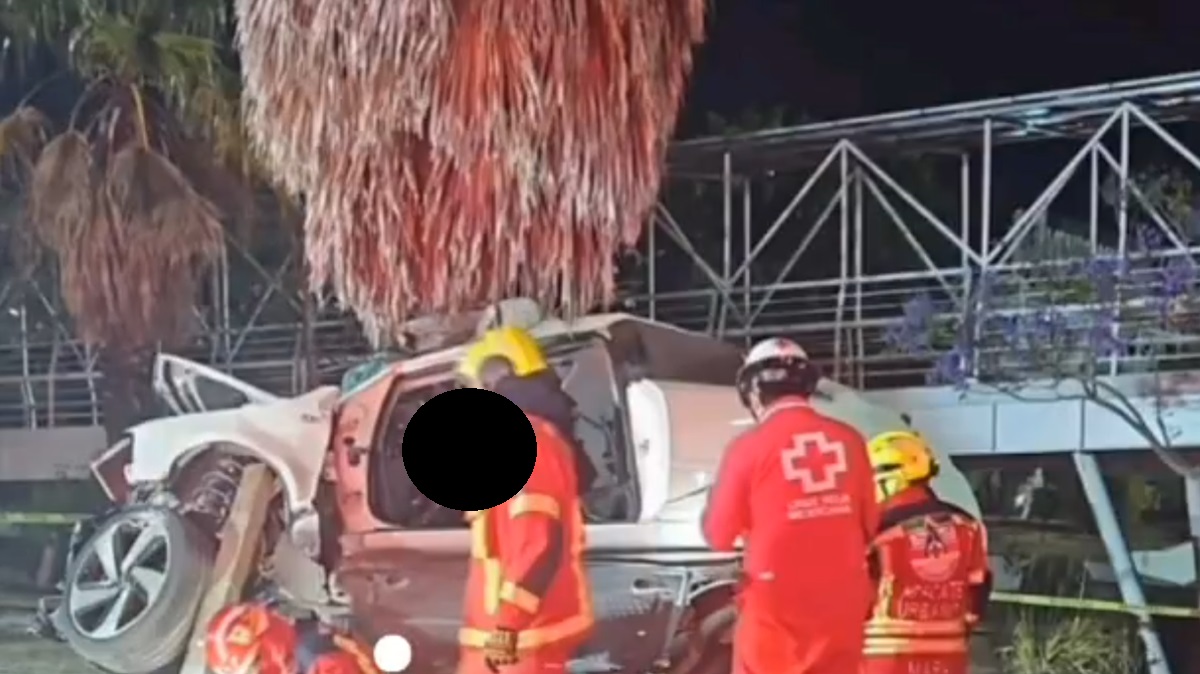 Tragedia en Puebla: Mujer muere prensada tras brutal choque en Vía Atlixcáyotl