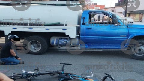 Brutal Agresión en Puebla: Conductor de Pipa Ataca a Tubazos a Ciclistas en Plena Calle