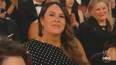 De la Alfombra Roja al Susto: Karla Sofía Gascón Denuncia Haber Sido Drogada en los Oscar 2025