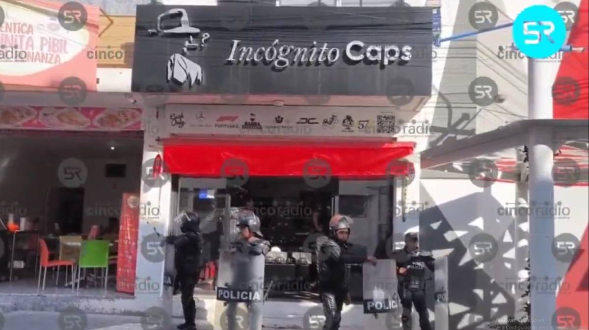 Operativo sorpresa en céntrica tienda desata especulaciones en Puebla