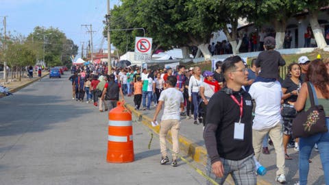 Cobro Obligado en la Feria de Puebla: Estacionarte te costará 50 pesos, quieras o no