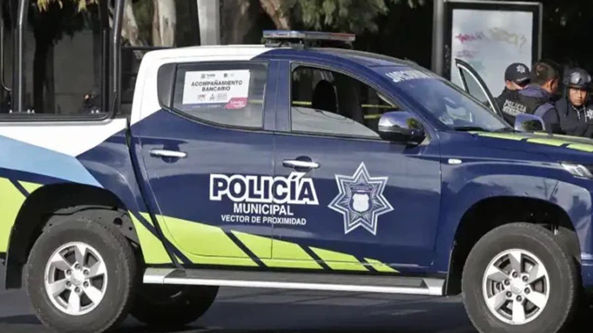 Finge ser policía y lo detienen en patrulla falsa en Reforma Sur, Puebla