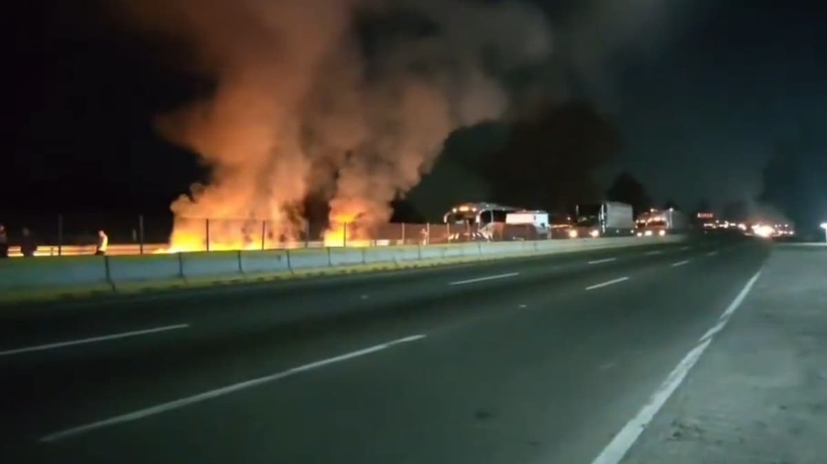 ¡Indignación en San Lucas! Bloquean la México-Puebla para exigir traslado urgente de un paciente