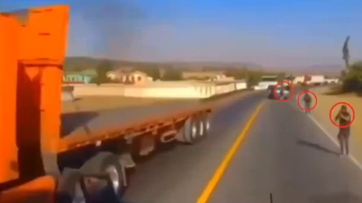 ¡No se detuvo! VIDEO Trailero desafía a asaltantes armados y le disparan en la carretera Serdán-Esperanza, Puebla