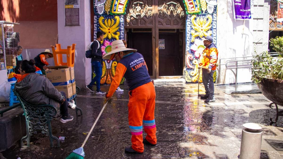 Rescatan el alma de Puebla: limpian templos históricos para recibir a miles en Semana Santa