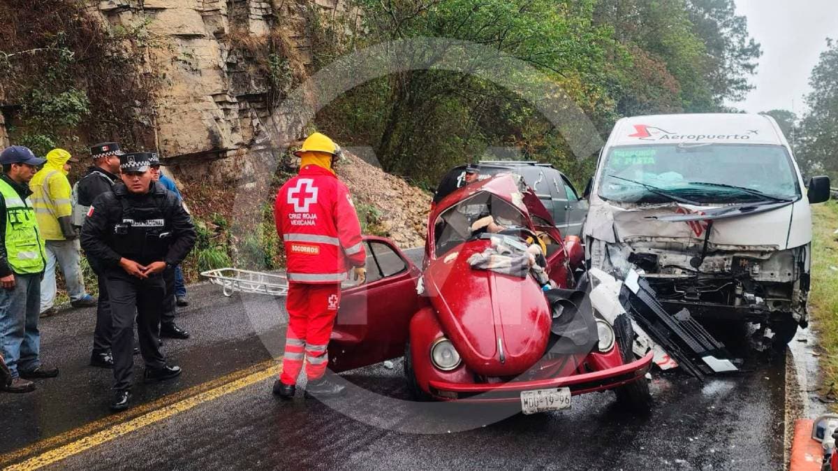 Tragedia en la Carretera: Dos Maestras Pierden la Vida en Fatal Choque en Huauchinango