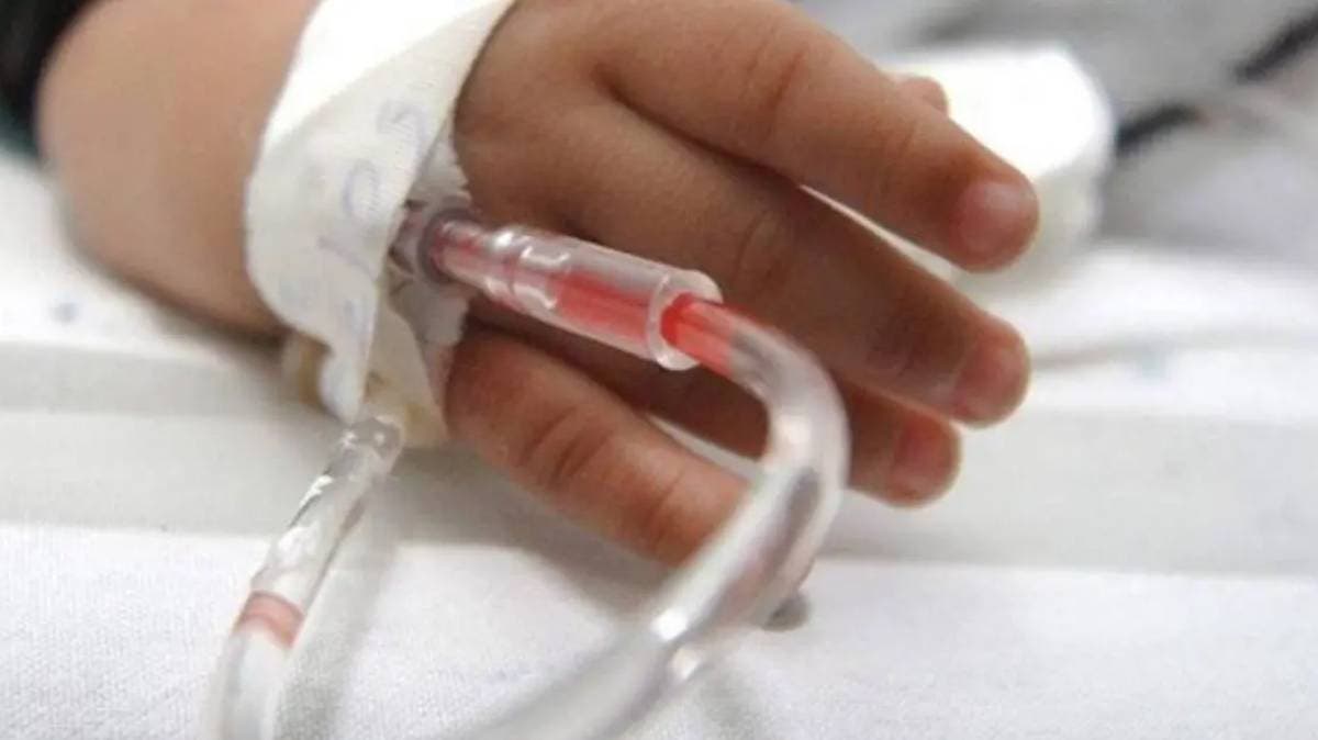 Conductor arrolla a familia en Puebla: niña de 2 años entre la vida y la muerte