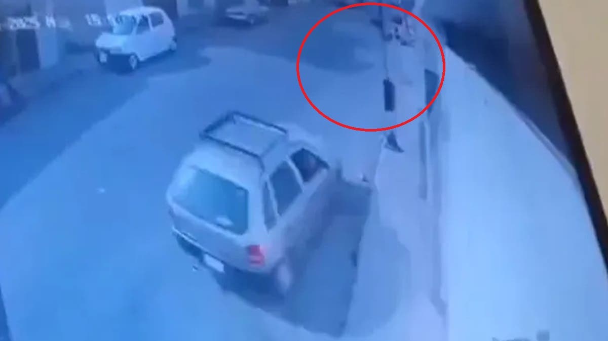 María Blanca de 2 años lucha por su vida tras ser arrollada junto a sus padres en Puebla; conductor se dio a la fuga