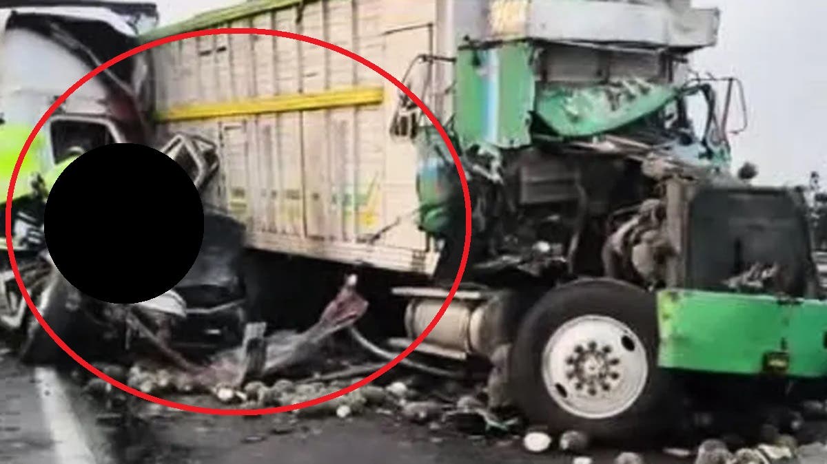 ¡Tragedia en la Puebla-Orizaba! Dos mueren prensados y rapiñeros roban piñas tras choque brutal