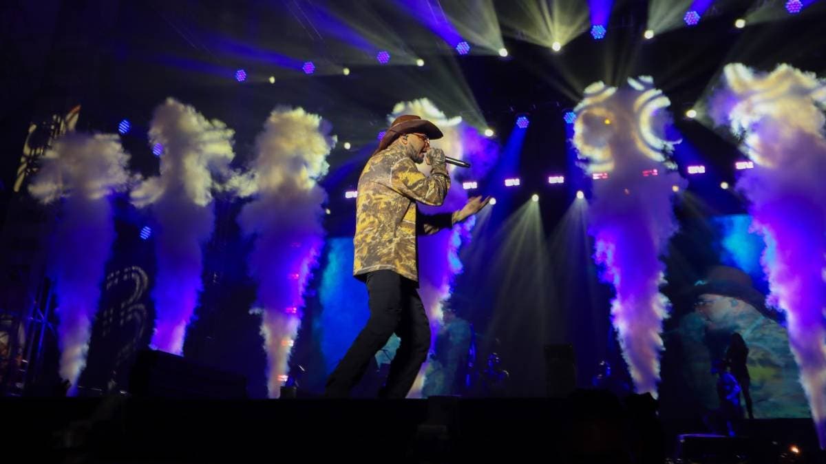 Puebla alista cárcel y multas millonarias para artistas que glorifiquen al narco