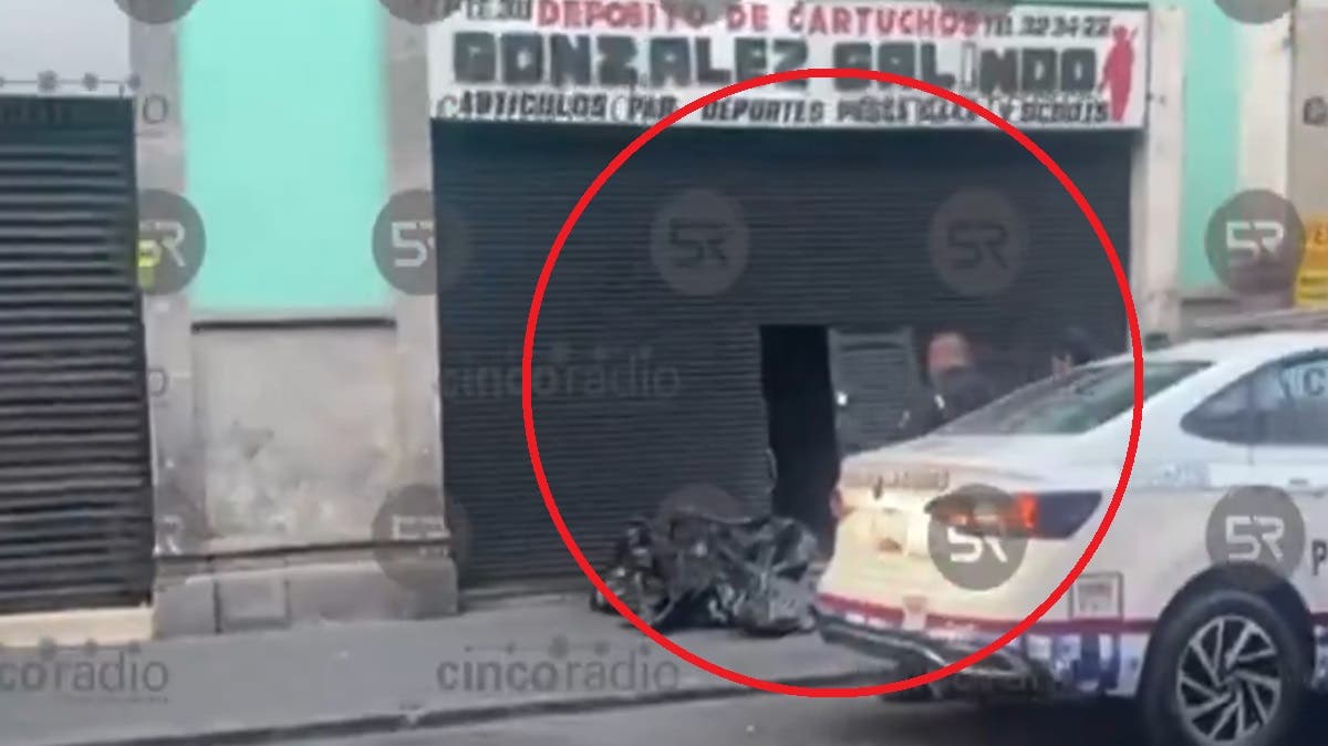 Imparable la ola de saqueos en el Centro de Puebla: dan cortinazo a tienda de artículos deportivos en la 2 Poniente