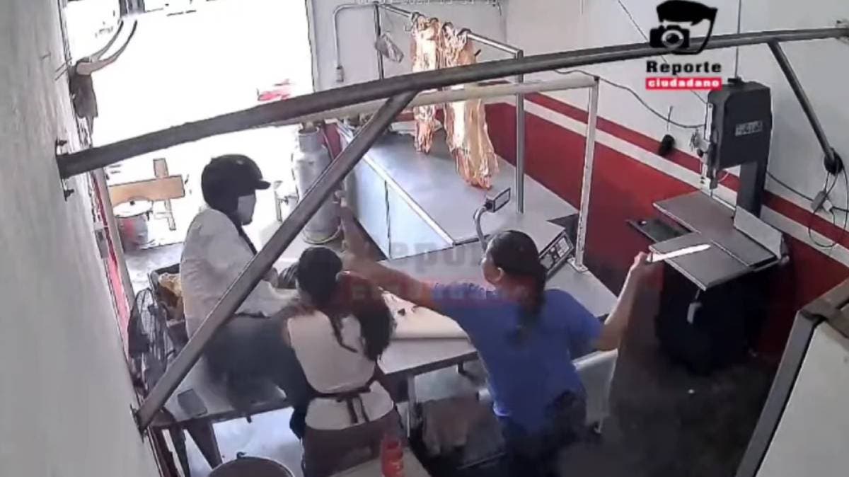 ¡Valentía en carne viva! Dos mujeres enfrentan a asaltante armado con cuchillos en carnicería de Tuxtla Gutiérrez