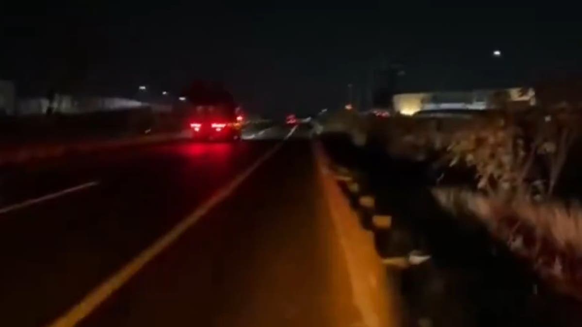 Falsos ministeriales asaltan con violencia en la Vía Atlixcáyotl; encañonan y roban a automovilistas