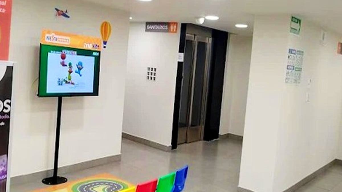 Se desploma elevador en Banco Azteca: 5 lesionados, 3 en estado grave