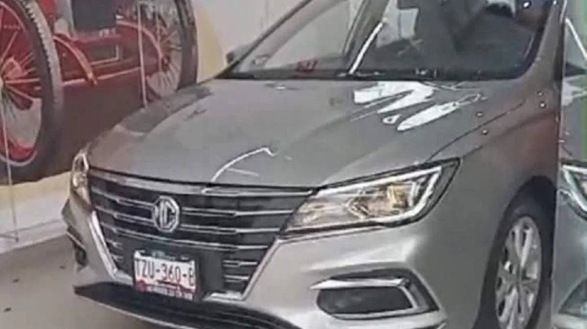 Fue por un cuernito al Oxxo… y terminó encañonado: Otro robo durante la madrugada en Puebla