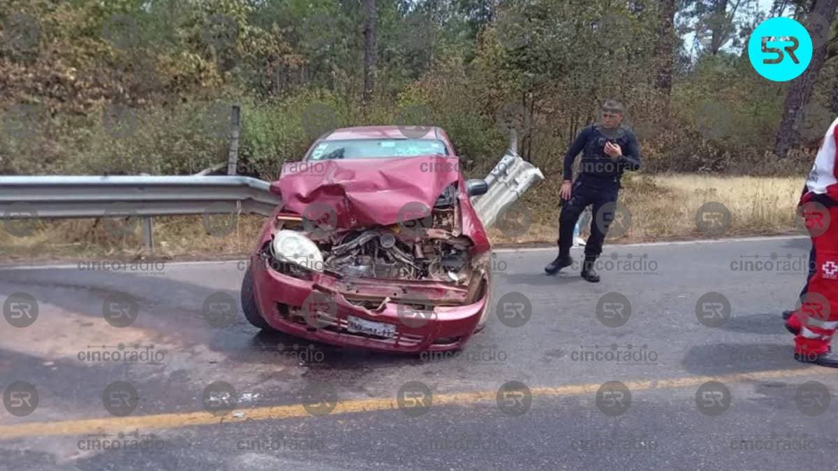 Choque en carretera Zacatlán–Ahuazotepec deja herida a mujer de 63 años; autoridades investigan