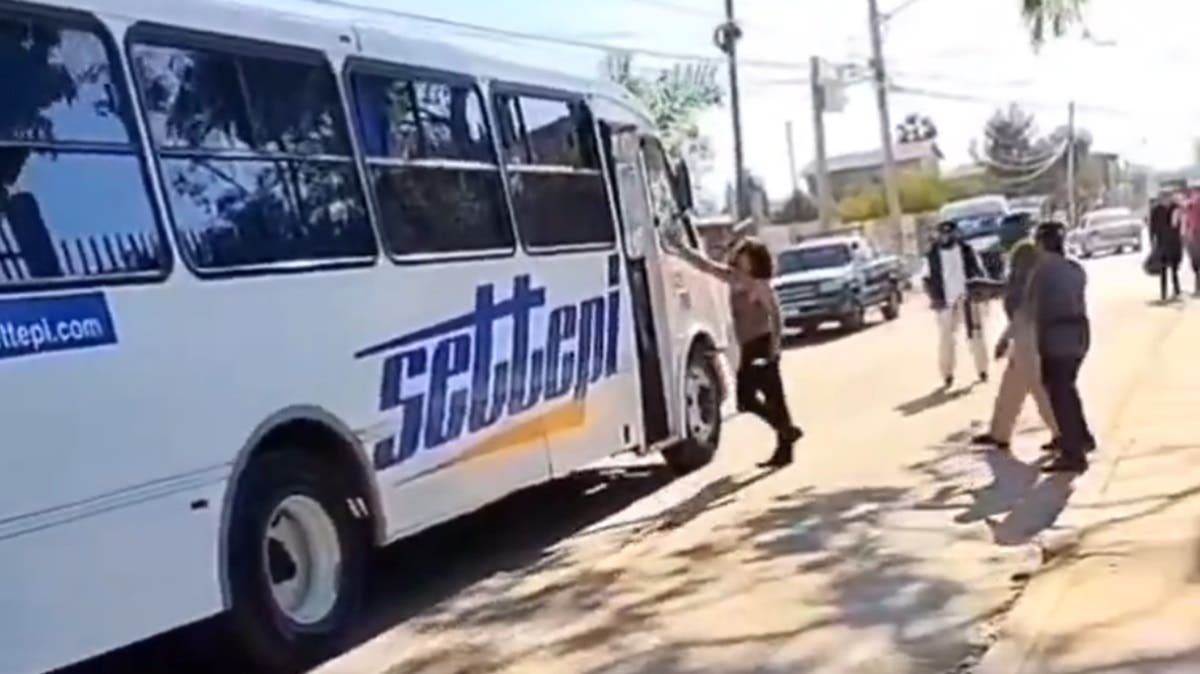 VIDEO Tragedia por malentendido: extranjero pide ayuda y lo matan por hablar en otro idioma
