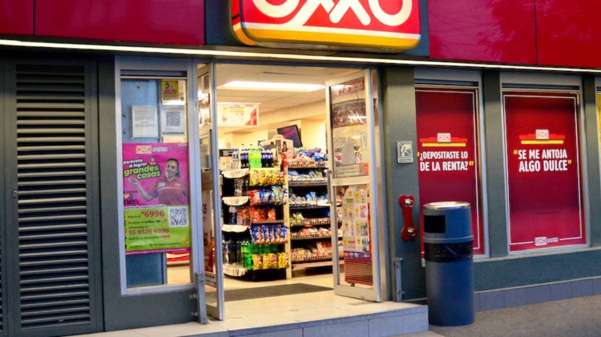 Adultos Mayores Ya Pueden Cobrar la Pensión Bienestar en Oxxo de Puebla: Un Giro Histórico a la Inclusión Financiera