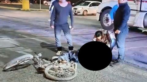 Tragedia en Puebla, Abuelito intenta ganarle al tren y termina gravemente herido