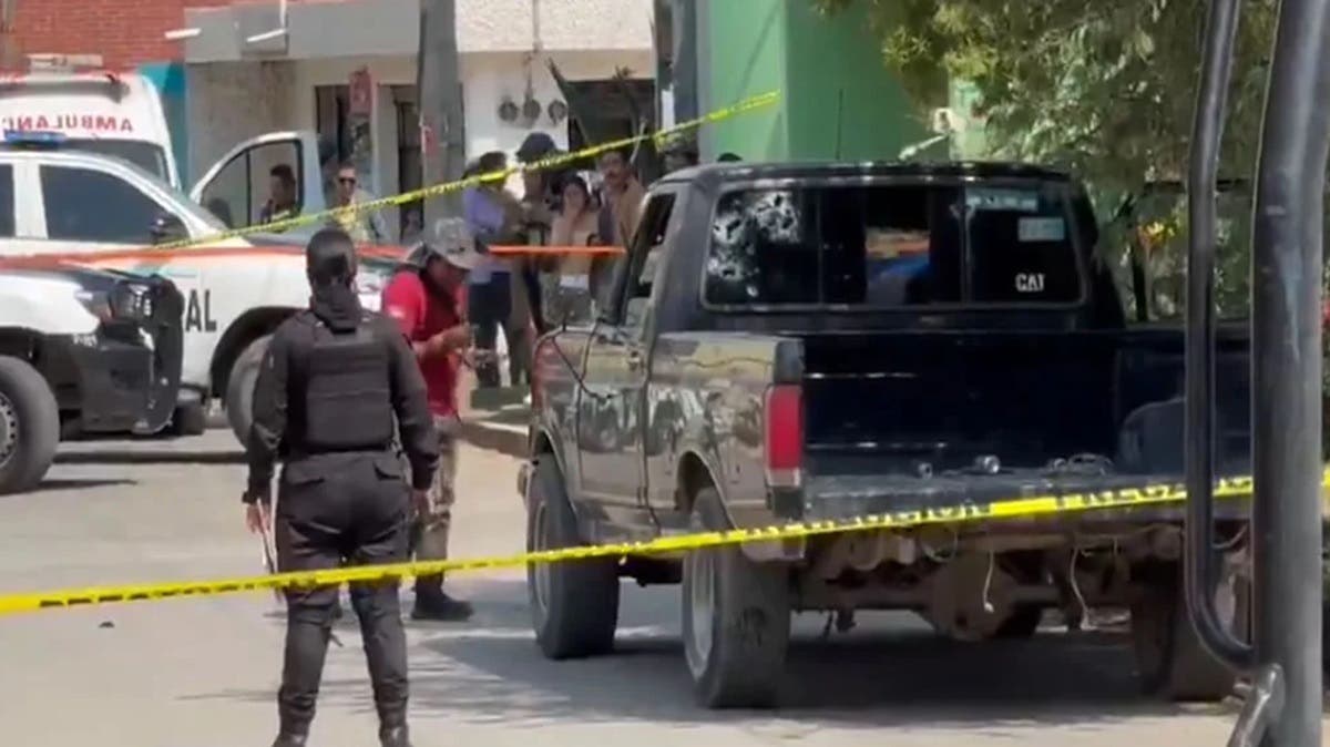 Terror a plena luz del día en Coronango: grupo armado ejecuta a albañil en su camioneta