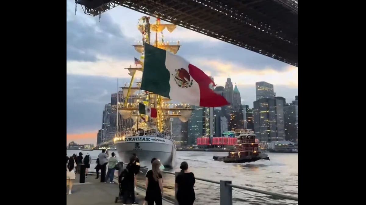 VIDEO: Buque Escuela “Cuauhtémoc” de la Marina choca contra el Puente de Brooklyn en Nueva York