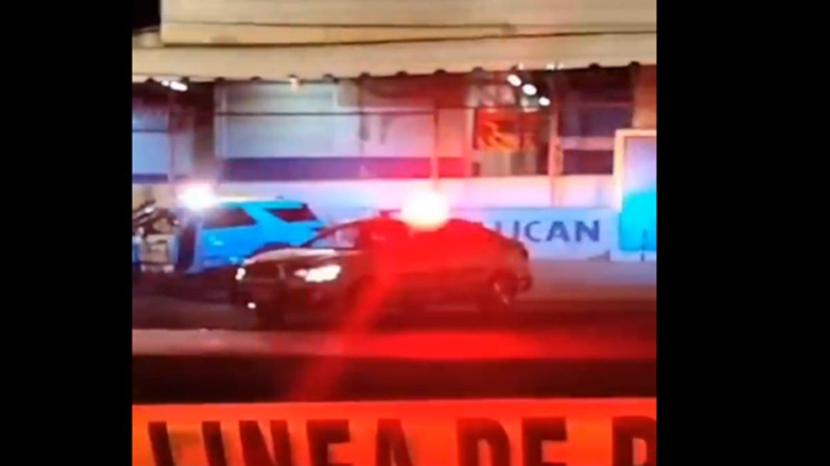 Motosicarios ejecutan a balazos a motociclista frente al Mercado Amalucan de Bulevar Xonacatepec, Puebla