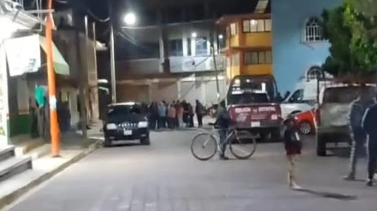 ¡Por robar duraznos! Detienen a 3 mujeres en Puebla; pobladores exigen $20 mil para dejarlas libres