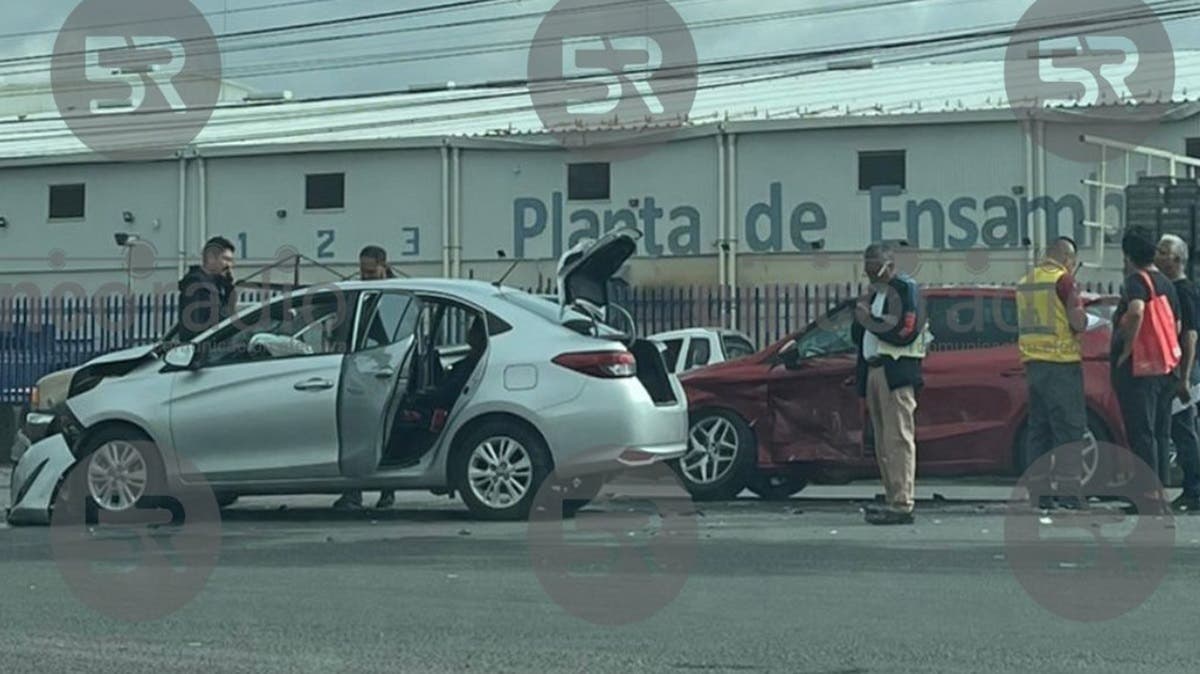 Mañana de lluvia y accidentes: choque en Periférico Ecológico paraliza la circulación en zona del Outlet
