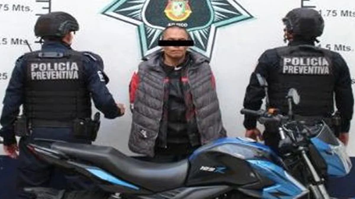 ¡Lo cacharon rodando! Recuperan moto robada y detienen a motoladrón en Atlixco