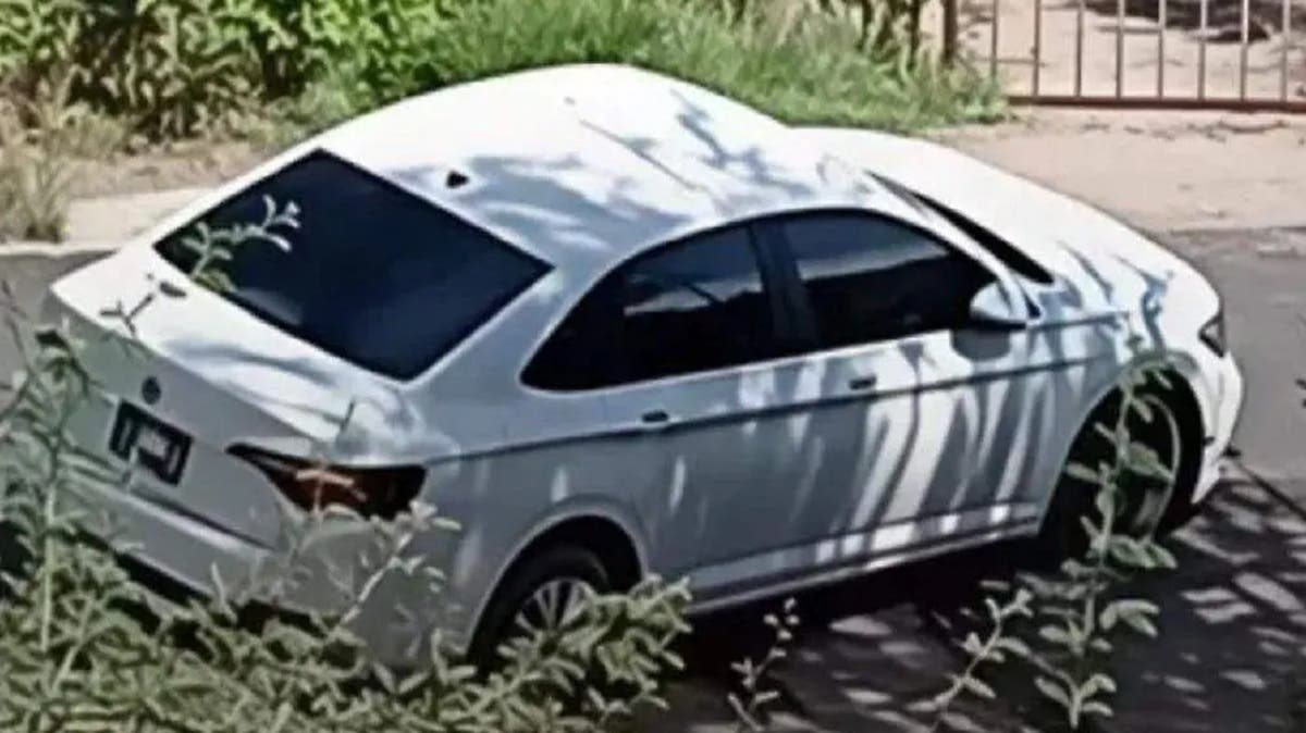 Persecución y balacera en Acatlán: abandonan auto tras enfrentamiento con policías estatales